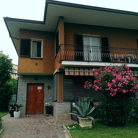 Casa Vacanze Mari, Паратико Экстерьер фото